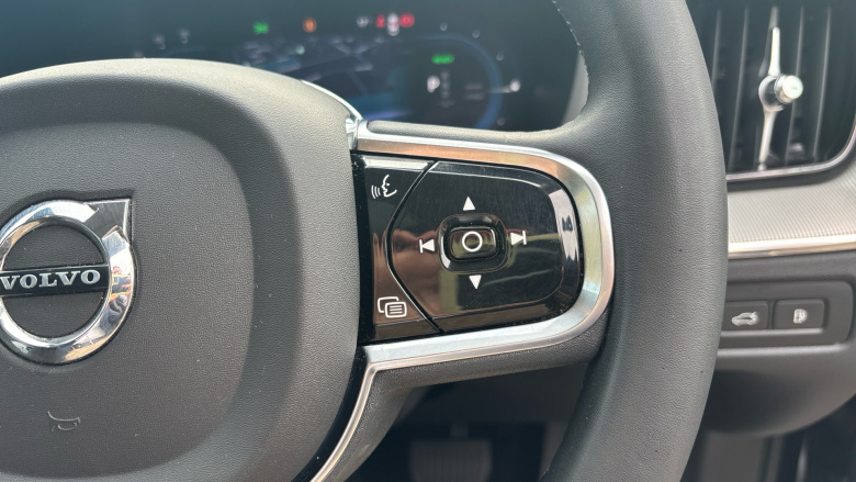 Volvo XC60 2.0 T6 [350] RC PHEV Plus Dark 5dr AWD Geartronic Estate